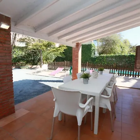 Villa Ciurana 11 Personas En 13175 Only Family Complex Salou