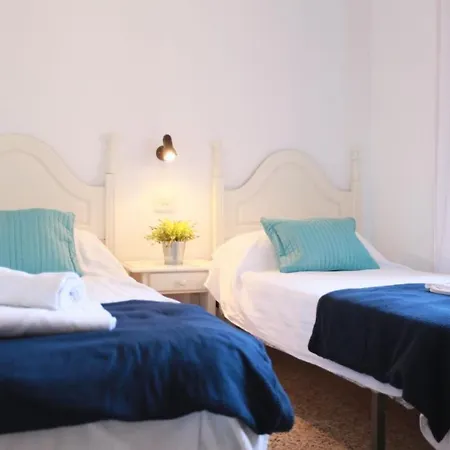 Ciurana 11 Personas En 13175 Only Family Complex Villa